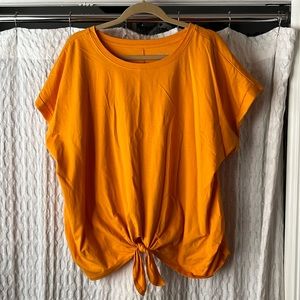 PLUS 2X Ava&Viv-New, never worn-bright Tshirt with front tie & cuffed sleeve